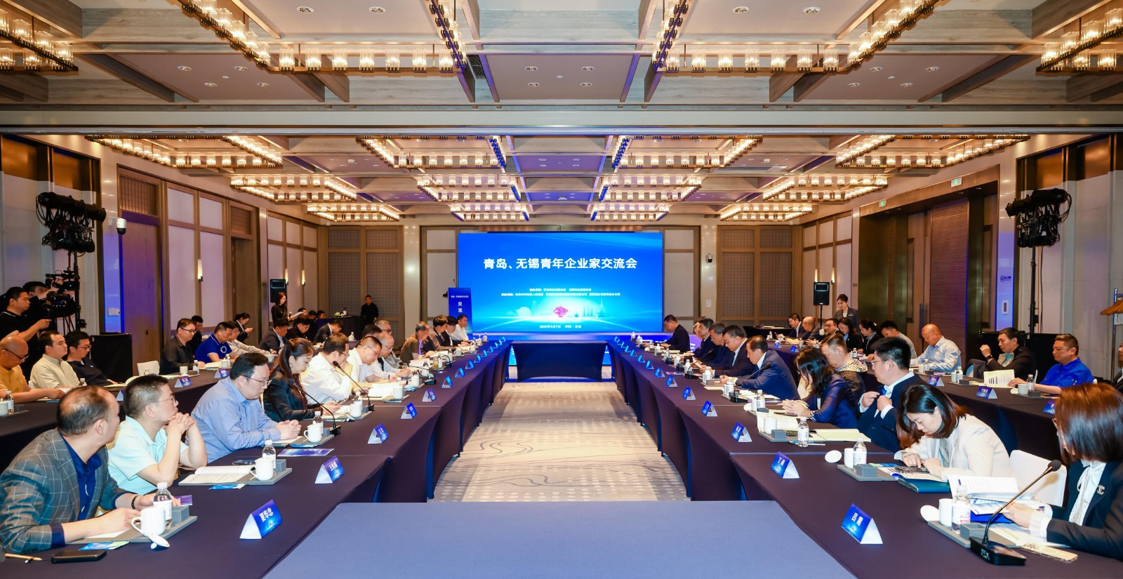 會場大圖2.jpg 會場大圖2.jpg